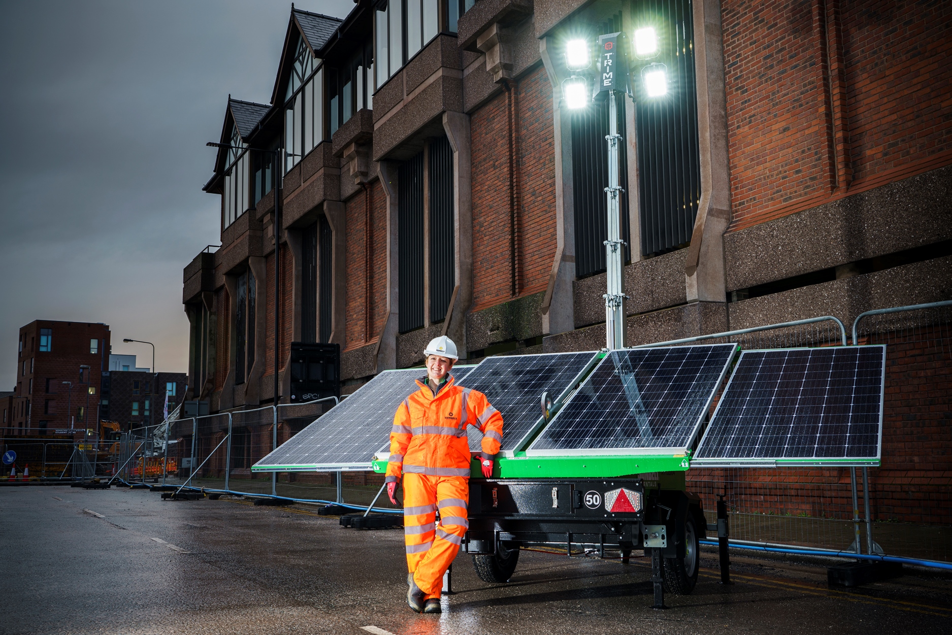 Sunbelt Rentals invest in our solar-powered lighting towers.